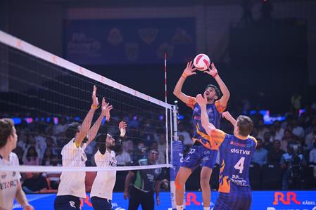 PVL 2025: Mumbai Meteors Book A Spot In The Final With A Dominant Win Over Goa Guardians PVL 2025: Mumbai Meteors Book A Spot In The Final With A Dominant Win Over Goa Guardians