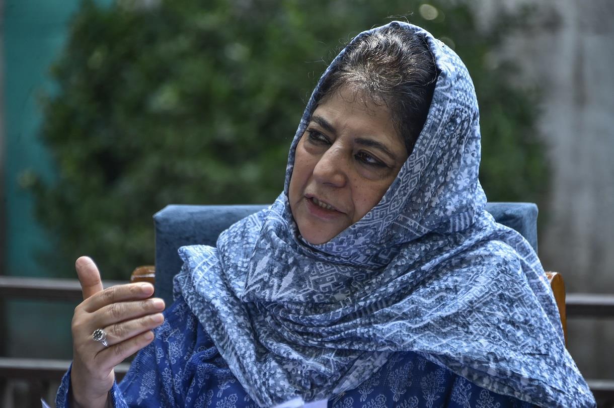 Mehbooba Petitions HC Seeking Transfer Of All Undertrial J & K Prisoners From Outside Jails Mehbooba Petitions HC Seeking Transfer Of All Undertrial J & K Prisoners From Outside Jails