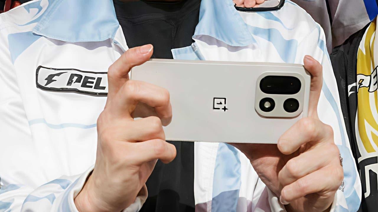 Oneplus 15 Launch: Camera Quality To Battery Life    Know Specifications, Features, And Price Oneplus 15 Launch: Camera Quality To Battery Life    Know Specifications, Features, And Price