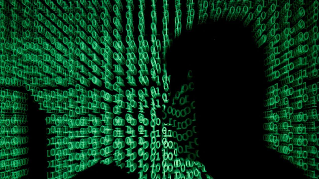 Delhi Cyber Police Bust Fake Instagram Iphone Selling Gang, Mastermind Arrested For Cheating ₹65,782 Delhi Cyber Police Bust Fake Instagram Iphone Selling Gang, Mastermind Arrested For Cheating ₹65,782