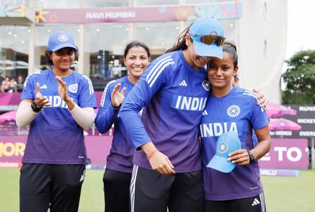 Women's WC: Rain Delays Start As India Opt To Bowl Against Bangladesh    Uma Chetry Handed Debut Women's WC: Rain Delays Start As India Opt To Bowl Against Bangladesh    Uma Chetry Handed Debut