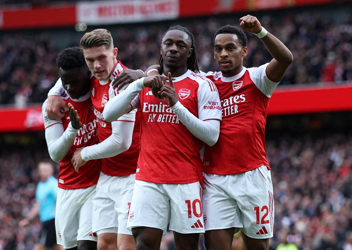 Arsenal Extend Premier League Lead As Man City Lose At Villa Arsenal Extend Premier League Lead As Man City Lose At Villa