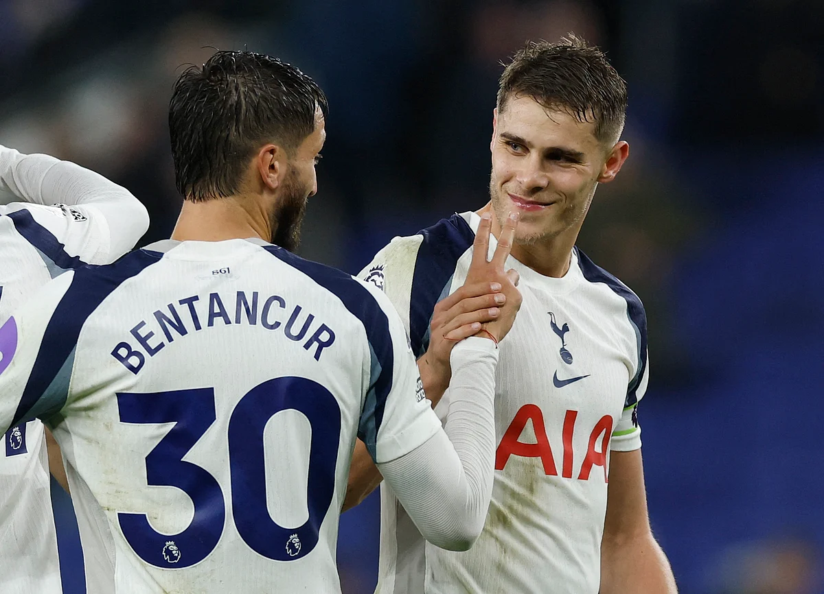 Van De Ven Double Lifts Tottenham To Victory At Everton Van De Ven Double Lifts Tottenham To Victory At Everton