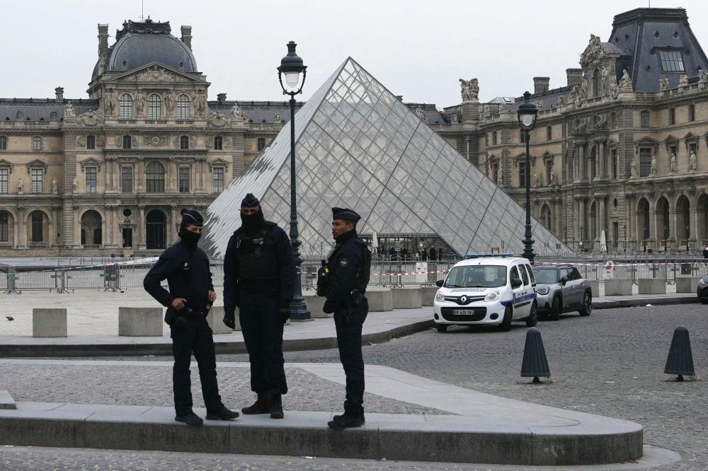 Two Suspects Arrested After Louvre Jewel Heist Two Suspects Arrested After Louvre Jewel Heist