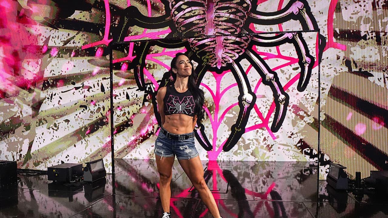 3 Reasons WWE Replaced AJ Lee With Former World Champion Ahead Of MSG Show 3 Reasons WWE Replaced AJ Lee With Former World Champion Ahead Of MSG Show