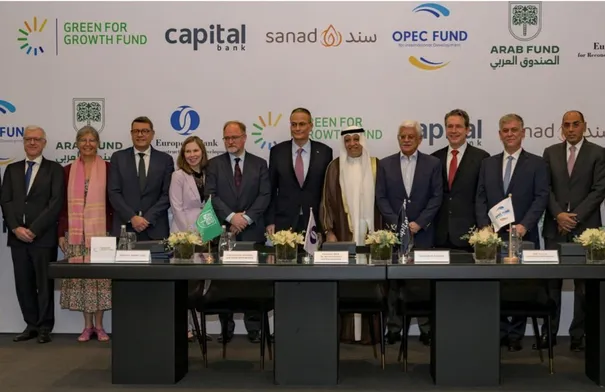 كابيتال بنك يوقّع اتفاقية قرض أخضر مساند الأكبر من نوعه بقيمة 135 مليون دولار بالتعاون مع مؤسسات تمويلية دولية كابيتال بنك يوقّع اتفاقية قرض أخضر مساند الأكبر من نوعه بقيمة 135 مليون دولار بالتعاون مع مؤسسات تمويلية دولية