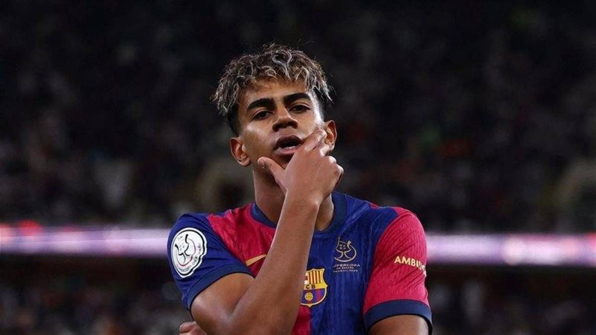لامين زعيم المراهقين في ملاعب كرة القدم لامين زعيم المراهقين في ملاعب كرة القدم