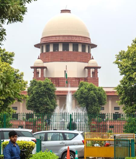 SC Issues Notices To All States, Uts In Suo Moto Case On 'Digital Arrest' Scams SC Issues Notices To All States, Uts In Suo Moto Case On 'Digital Arrest' Scams