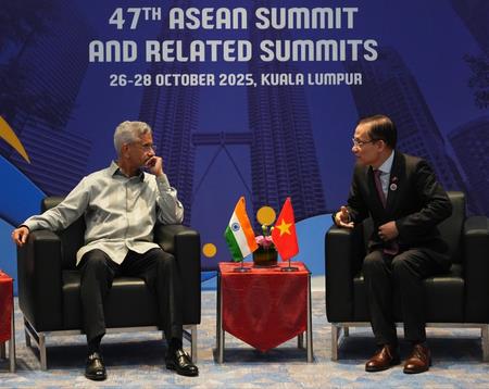 EAM Jaishankar And Vietnamese Counterpart Discuss Strategic Partnership, Economic Ties EAM Jaishankar And Vietnamese Counterpart Discuss Strategic Partnership, Economic Ties