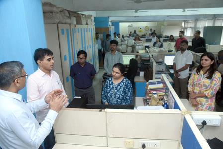 Gujarat Minister Conducts Surprise Visit To Health Department Gujarat Minister Conducts Surprise Visit To Health Department