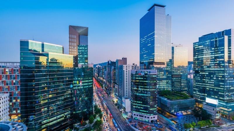 South Korean Growth Beats Expectations, Yet Fourth-Quarter Slowdown Likely South Korean Growth Beats Expectations, Yet Fourth-Quarter Slowdown Likely