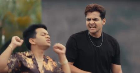 Ashish Chanchlani's 'Ekaki' Talks About A Life Changing Mysterious Trip By Seven Friends Ashish Chanchlani's 'Ekaki' Talks About A Life Changing Mysterious Trip By Seven Friends