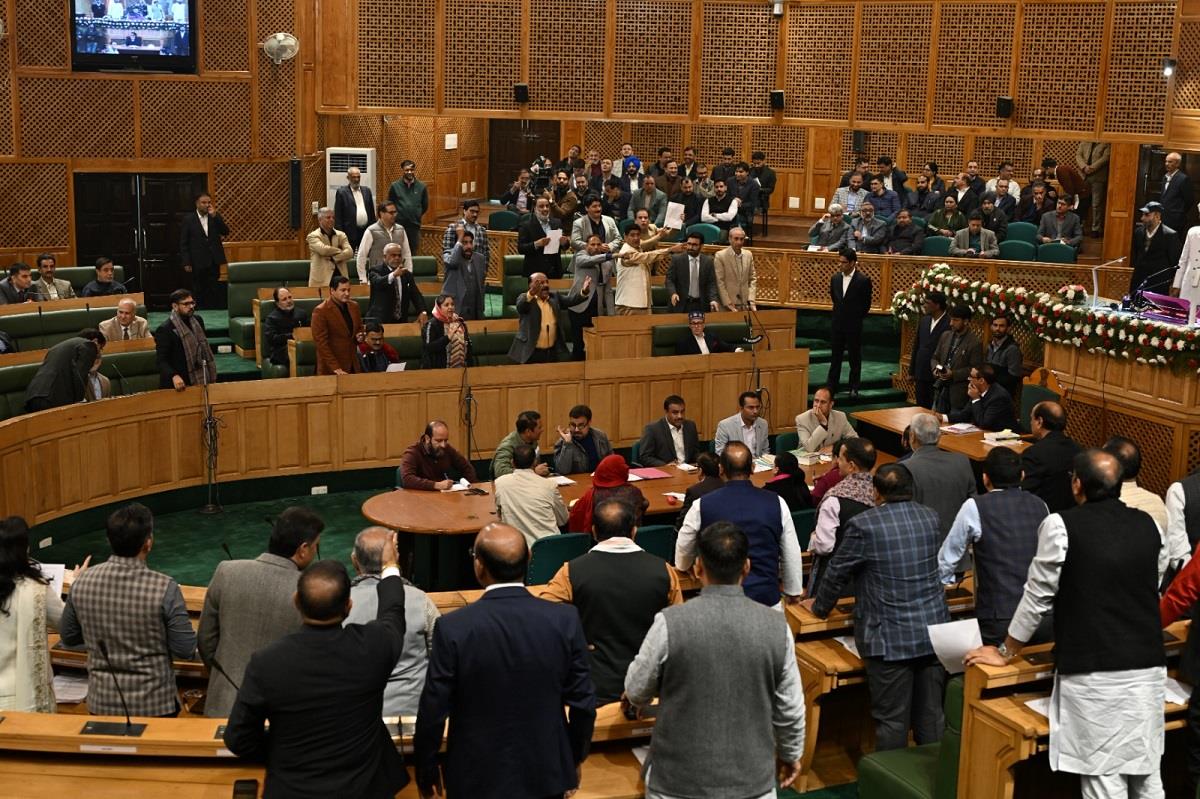 Uproar In J & K Assembly Over AAP MLA's Detention Under PSA Uproar In J & K Assembly Over AAP MLA's Detention Under PSA