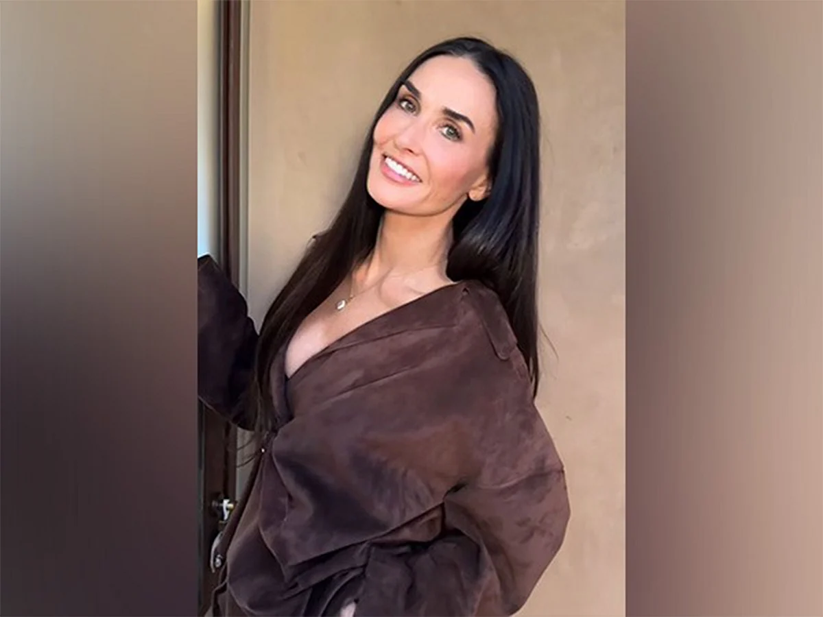 Demi Moore Says Tom Cruise Was 'Embarrassed' By Her Pregnancy In Early 1990S  Demi Moore Says Tom Cruise Was 'Embarrassed' By Her Pregnancy In Early 1990S