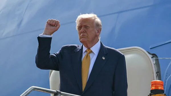Trump Travels To Japan For Trade Talks With PM Sanae Takaichi As Tokyo Vows To Buy US Trucks, Soy And Gas Trump Travels To Japan For Trade Talks With PM Sanae Takaichi As Tokyo Vows To Buy US Trucks, Soy And Gas
