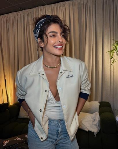 Priyanka Chopra's Daughter Malti Marie Steals The Show As They Join Nick Jonas On His Music Tour Priyanka Chopra's Daughter Malti Marie Steals The Show As They Join Nick Jonas On His Music Tour