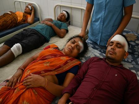 70-Ft Jagaddhatri Puja Pavilion Collapses In Bengal    14 Injured 70-Ft Jagaddhatri Puja Pavilion Collapses In Bengal    14 Injured