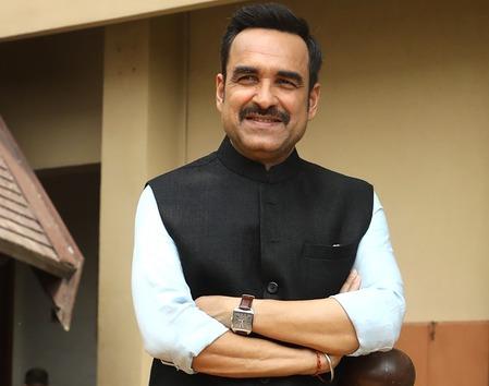 Pankaj Tripathi, Ali Fazal, And Shweta Tripathi Wrap Up 'Mirzapur' Varanasi Schedule Pankaj Tripathi, Ali Fazal, And Shweta Tripathi Wrap Up 'Mirzapur' Varanasi Schedule