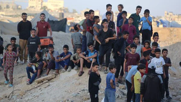 Israeli Jets Hit Gaza City Near Shifa Hospital After Alleged Hamas Breach Of US-Backed Truce Israeli Jets Hit Gaza City Near Shifa Hospital After Alleged Hamas Breach Of US-Backed Truce