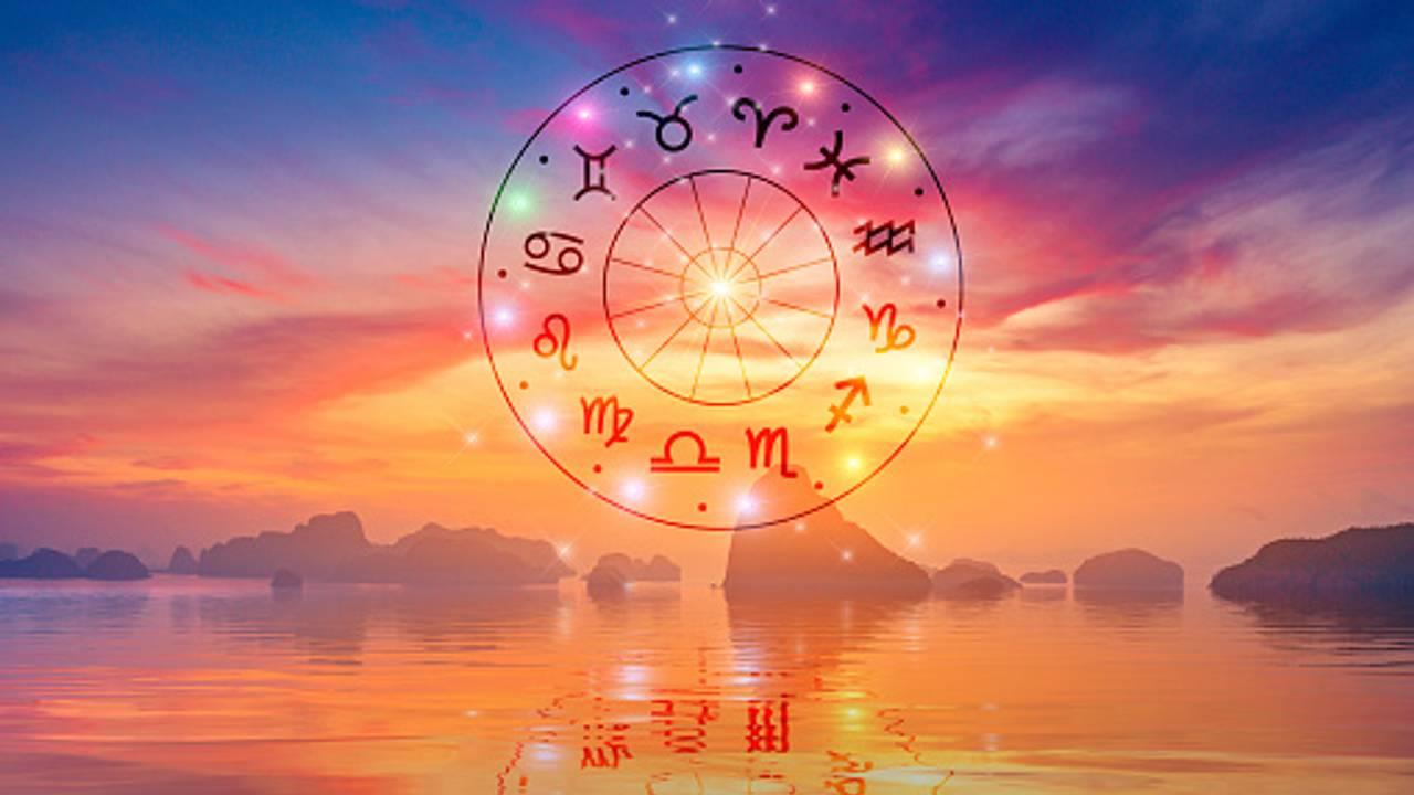 Daily Horoscope, October 29: 4 Yogas Bring Big Changes For All Zodiac Signs Daily Horoscope, October 29: 4 Yogas Bring Big Changes For All Zodiac Signs