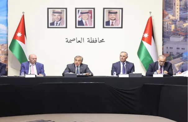 رئيس الوزراء: ملتزمون بتنفيذ توجيهات الملك في خطاب العرش رئيس الوزراء: ملتزمون بتنفيذ توجيهات الملك في خطاب العرش