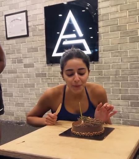 Ananya Panday Gears Up For Birthday, Adorably Asks Fans To Wish Her Ananya Panday Gears Up For Birthday, Adorably Asks Fans To Wish Her