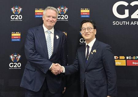 AI To Boost Labour Productivity Growth In APEC Economies: OECD Chief AI To Boost Labour Productivity Growth In APEC Economies: OECD Chief