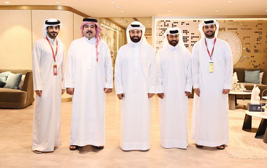 انطلاق صراع تحدي الجياد والفرسان على كؤوس المغفور له سمو الشيخ راشد بن عيسى انطلاق صراع تحدي الجياد والفرسان على كؤوس المغفور له سمو الشيخ راشد بن عيسى