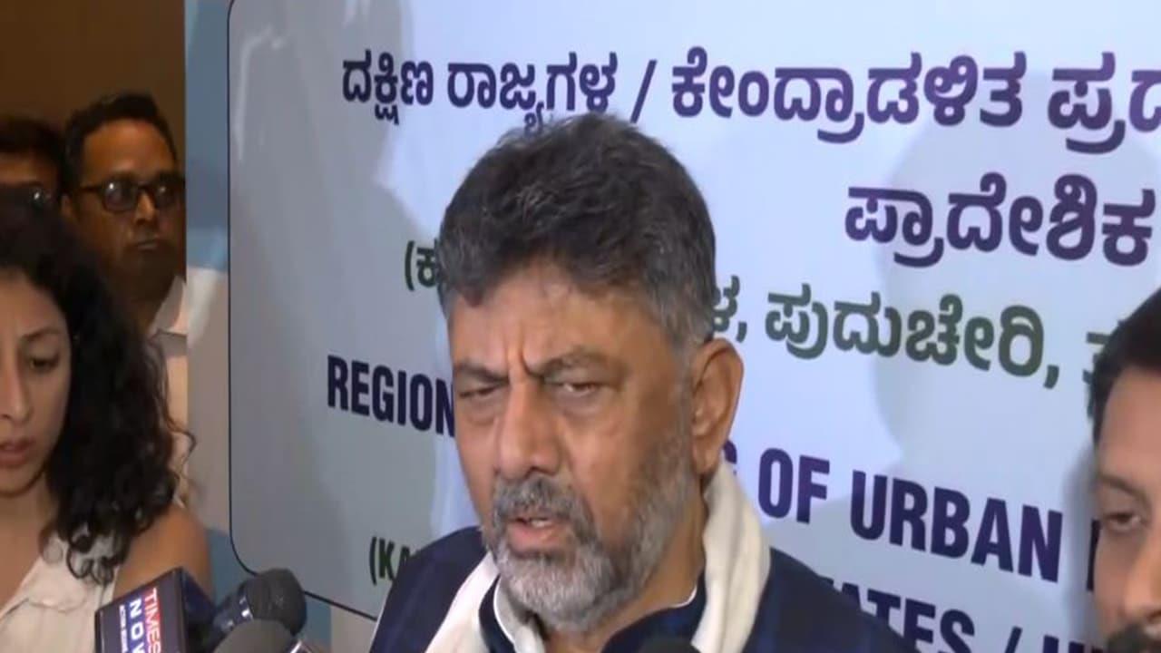 Union Min Praises Tunnel Road, But No Funds For K'taka: DK Shivakumar Union Min Praises Tunnel Road, But No Funds For K'taka: DK Shivakumar