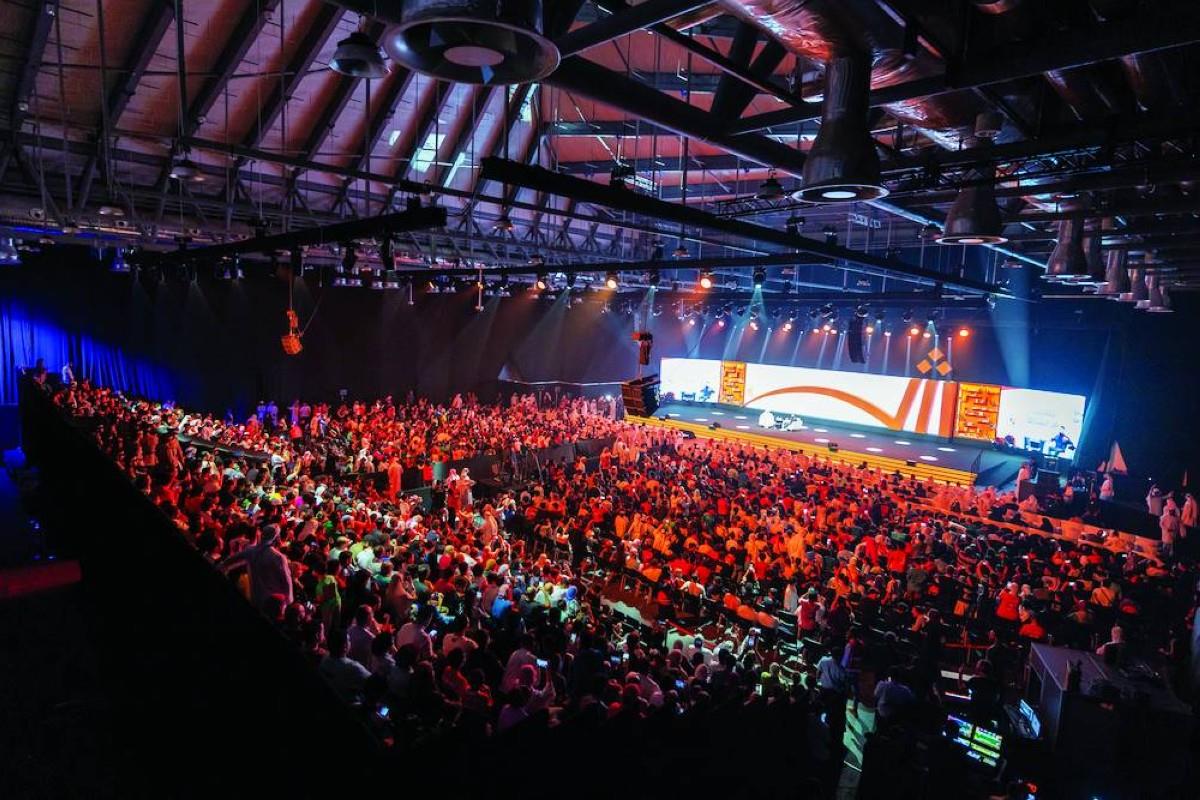 "الشارقة للكتاب".. محطات مبتكرة لعشاق البودكاست والتواصل الاجتماعي "الشارقة للكتاب".. محطات مبتكرة لعشاق البودكاست والتواصل الاجتماعي