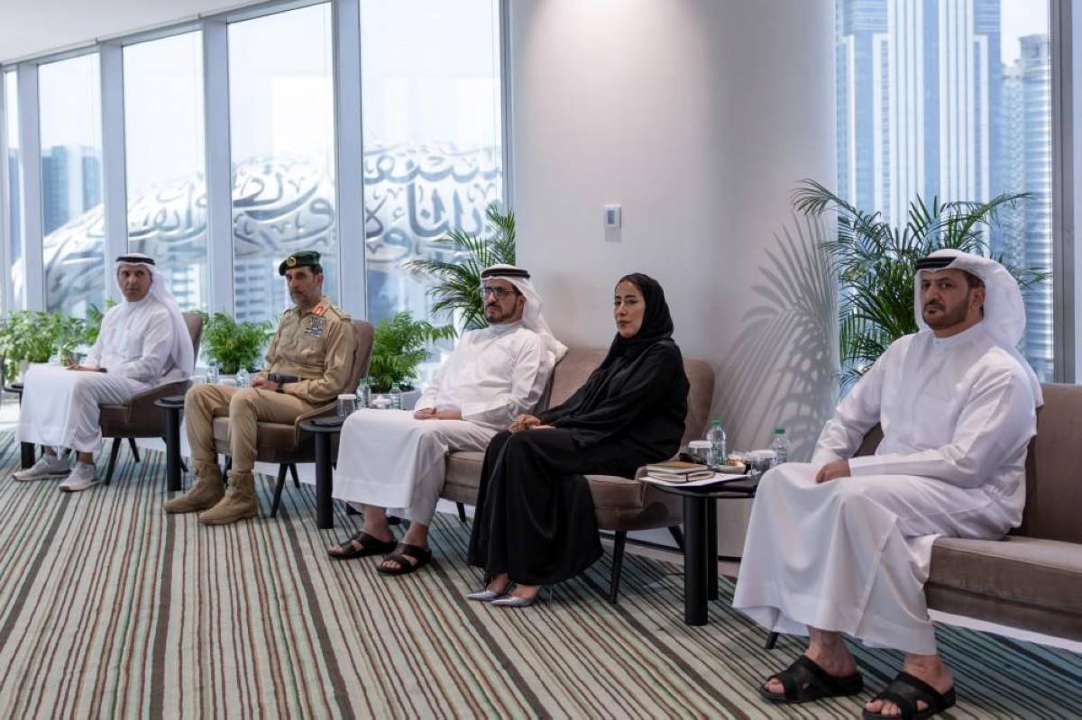 منصور بن محمد يترأس اجتماع اللجنة العليا لإدارة الطوارئ والأزمات والكوارث في دبي منصور بن محمد يترأس اجتماع اللجنة العليا لإدارة الطوارئ والأزمات والكوارث في دبي