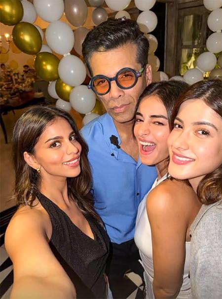 Karan Johar Strikes A Pose With B-Town Newbies Suhana Khan, Shanaya Kapoor At Ananya Panday's Lavish Birthday Bash Karan Johar Strikes A Pose With B-Town Newbies Suhana Khan, Shanaya Kapoor At Ananya Panday's Lavish Birthday Bash