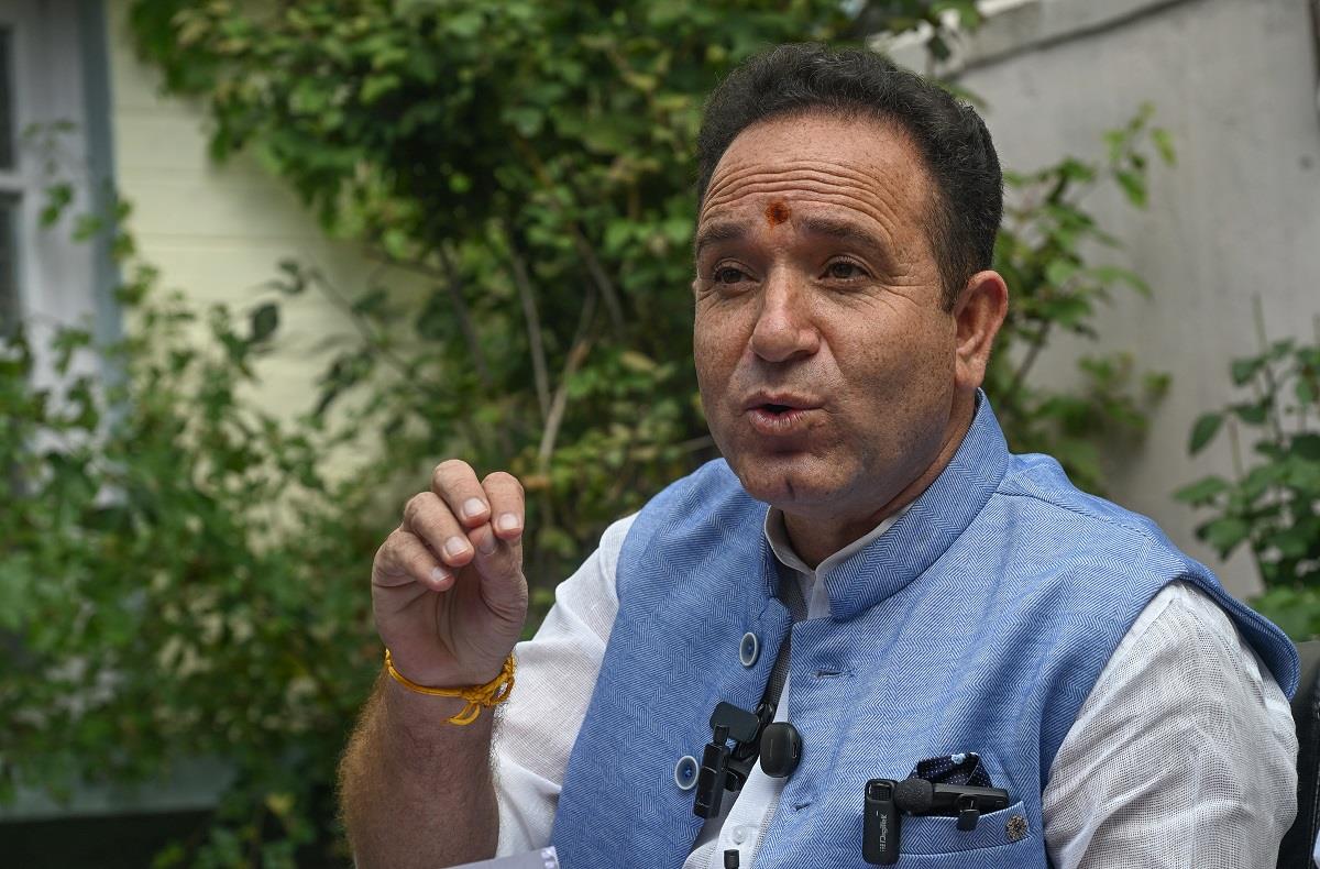 Lop Sharma Seeks CBI Probe Into 'PWD Scam' Lop Sharma Seeks CBI Probe Into 'PWD Scam'