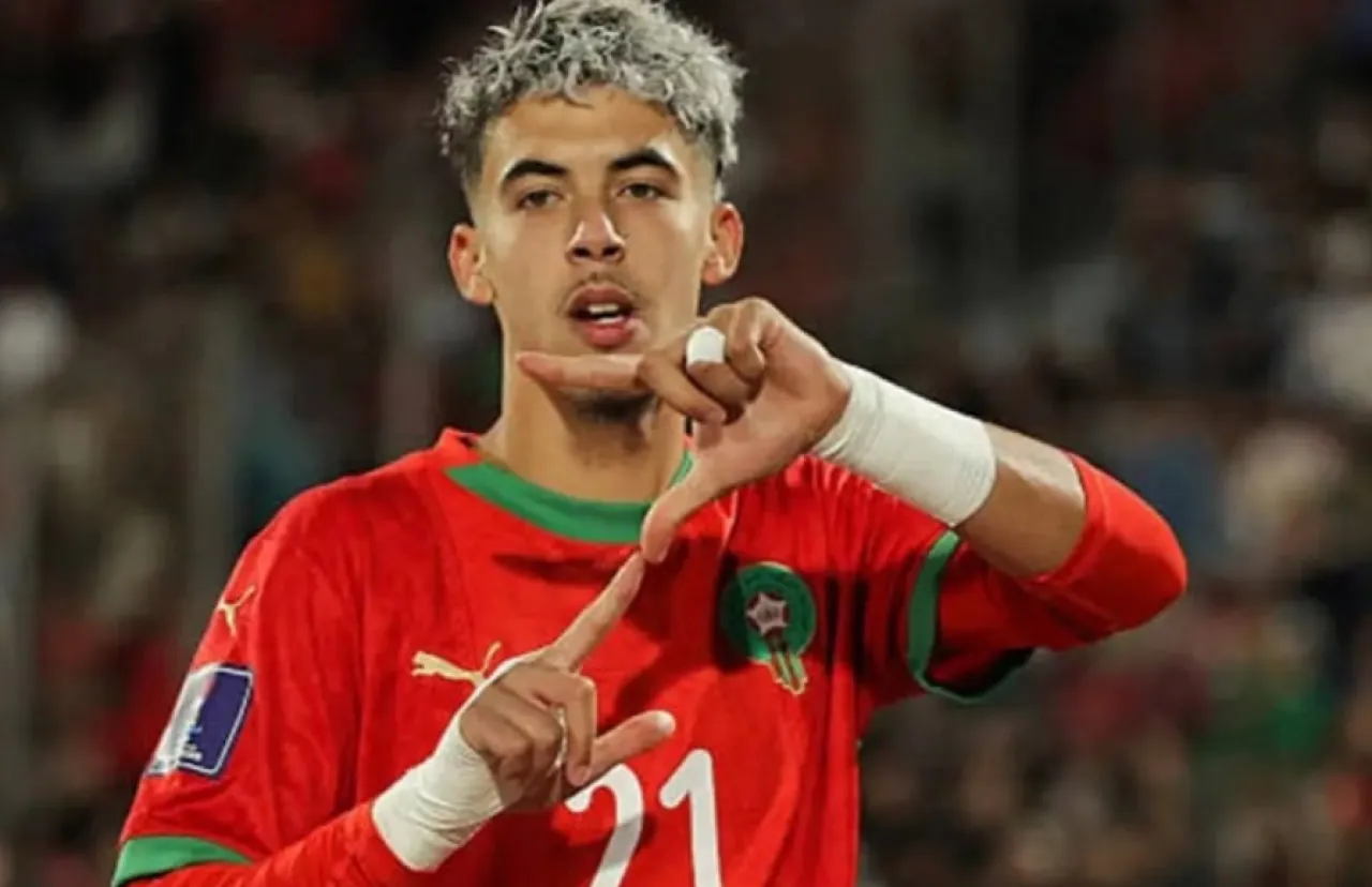 4 عمالقة تطارد أفضل لاعب شاب في العالم 4 عمالقة تطارد أفضل لاعب شاب في العالم