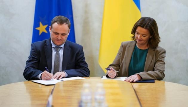 Ukraine, Slovenia Agree To Cooperate Within Side By Side Project Ukraine, Slovenia Agree To Cooperate Within Side By Side Project