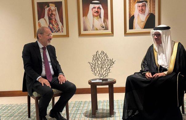 وزير الخارجية يجري مباحثات موسّعة مع نظيره البحريني وزير الخارجية يجري مباحثات موسّعة مع نظيره البحريني