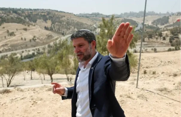 سموتريتش يسرّع بناء المستوطنات بالضفة سموتريتش يسرّع بناء المستوطنات بالضفة
