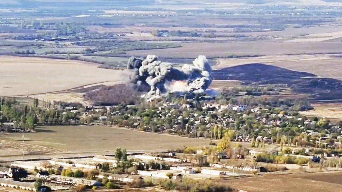 "فاينانشال تايمز": التعنت وراء إلغاء قمة ترامب وبوتين "فاينانشال تايمز": التعنت وراء إلغاء قمة ترامب وبوتين