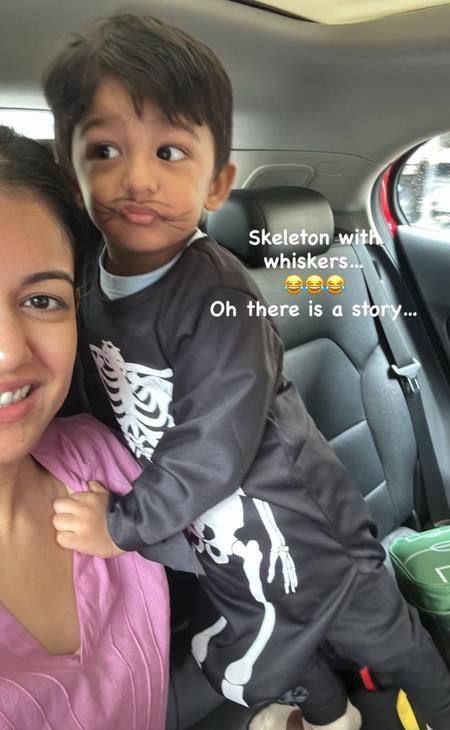 Ishita Dutta & Son Vaayu's Halloween Includes 'Skeleton With Whiskers' Ishita Dutta & Son Vaayu's Halloween Includes 'Skeleton With Whiskers'