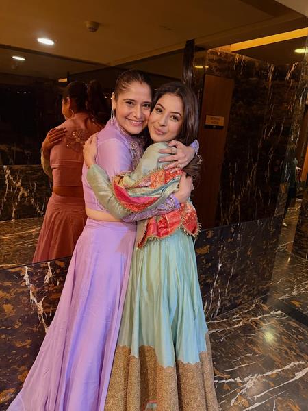Arti Singh Reveals Shehnaaz Gill's 'Ikk Kudi' Made Her Cry: 'Every Frame Was So Beautiful' Arti Singh Reveals Shehnaaz Gill's 'Ikk Kudi' Made Her Cry: 'Every Frame Was So Beautiful'