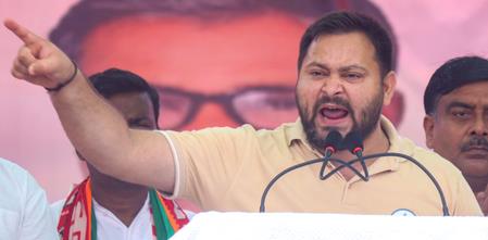 Mokama Violence Sparks Political Storm In Bihar    Tejashwi Slams EC, Demands Action Mokama Violence Sparks Political Storm In Bihar    Tejashwi Slams EC, Demands Action