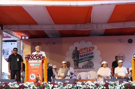 Gujarat CM Flags Off 'Unity March', Urges People To Go For Swadeshi Products Gujarat CM Flags Off 'Unity March', Urges People To Go For Swadeshi Products