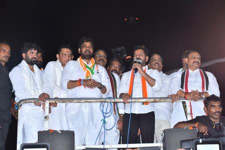 BRS, BJP Have 'Fevicol Bond': Telangana CM Reddy BRS, BJP Have 'Fevicol Bond': Telangana CM Reddy