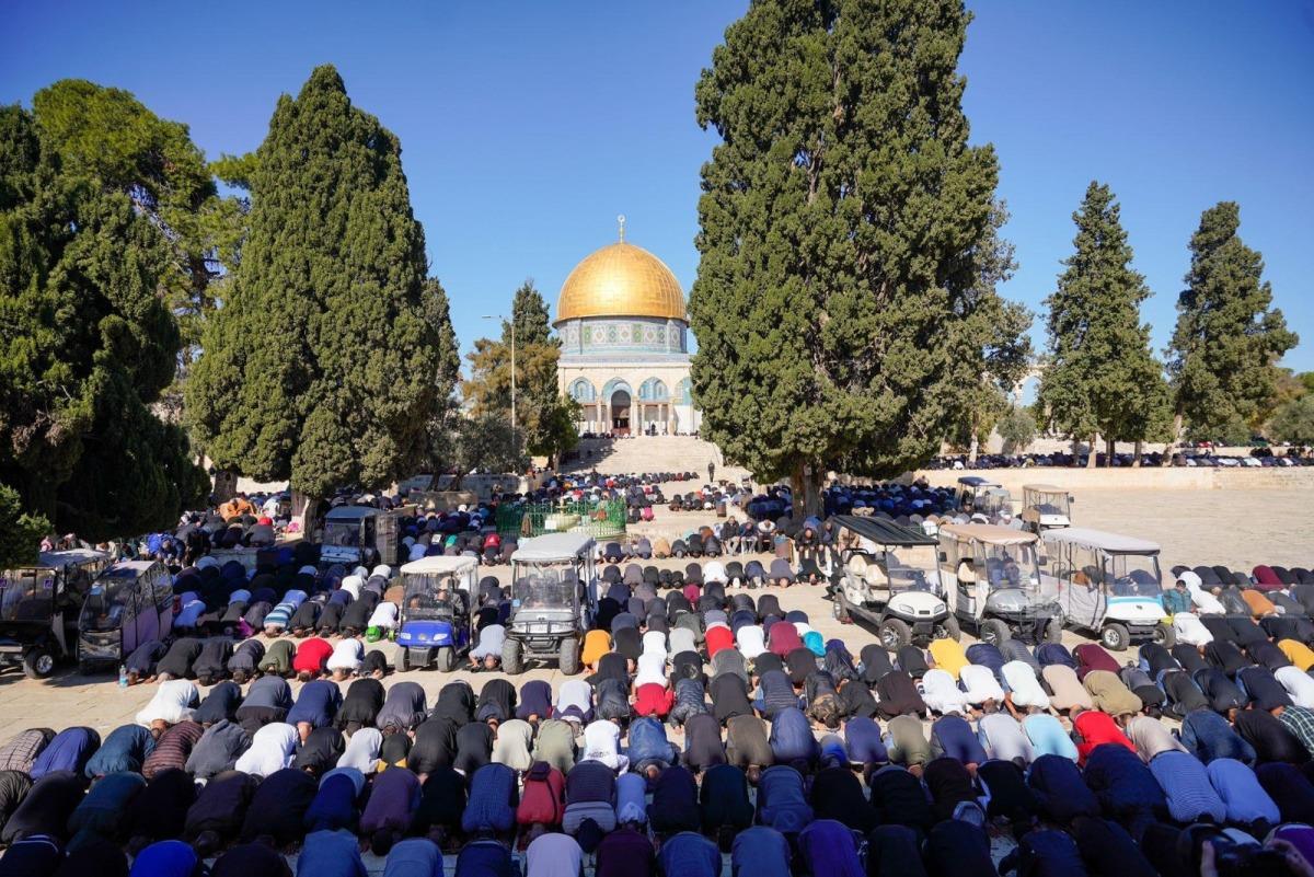 Tens Of Thousands Of Palestinians Perform Friday Prayer At Al-Aqsa Tens Of Thousands Of Palestinians Perform Friday Prayer At Al-Aqsa
