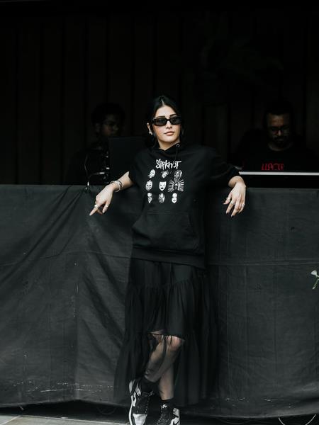 Shruti Haasan Turns Her Life Into A Story Book This Halloween Shruti Haasan Turns Her Life Into A Story Book This Halloween