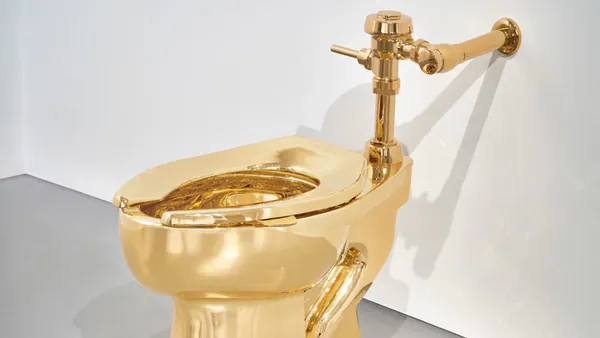 America, One Of World's Most Infamous 18K Gold Toilets, Is Set For Auction - How Much Would You Pay? America, One Of World's Most Infamous 18K Gold Toilets, Is Set For Auction - How Much Would You Pay?