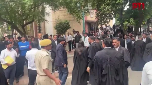 Rajasthan High Court Gets Bomb Threat Via Email    Premises Evacuated, Search Operation Underway Rajasthan High Court Gets Bomb Threat Via Email    Premises Evacuated, Search Operation Underway
