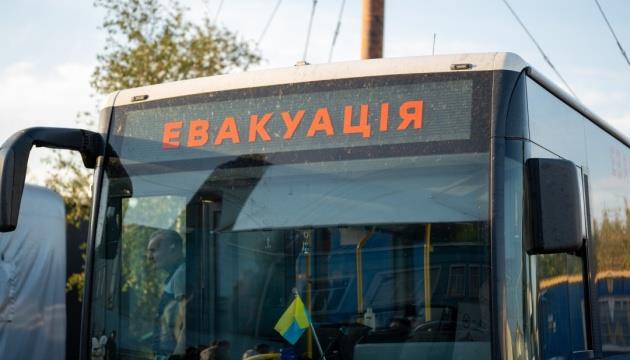 Rescuers Evacuate Woman, Seven-Year-Old Child From Velykyi Burluk In Kharkiv Region Rescuers Evacuate Woman, Seven-Year-Old Child From Velykyi Burluk In Kharkiv Region