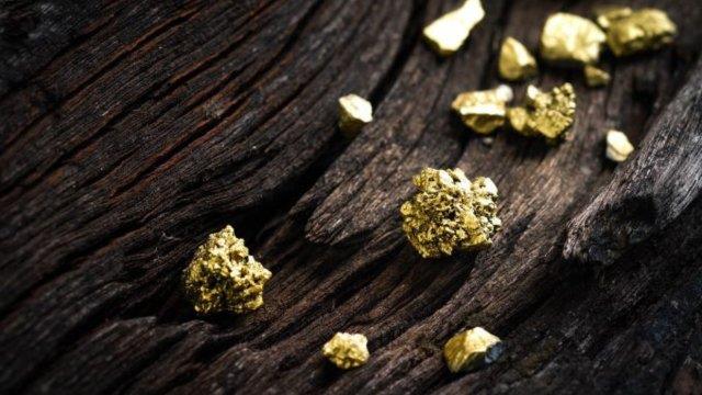 Gold Forecast 14/11: Weak Volume Raises Red Flags (Video)