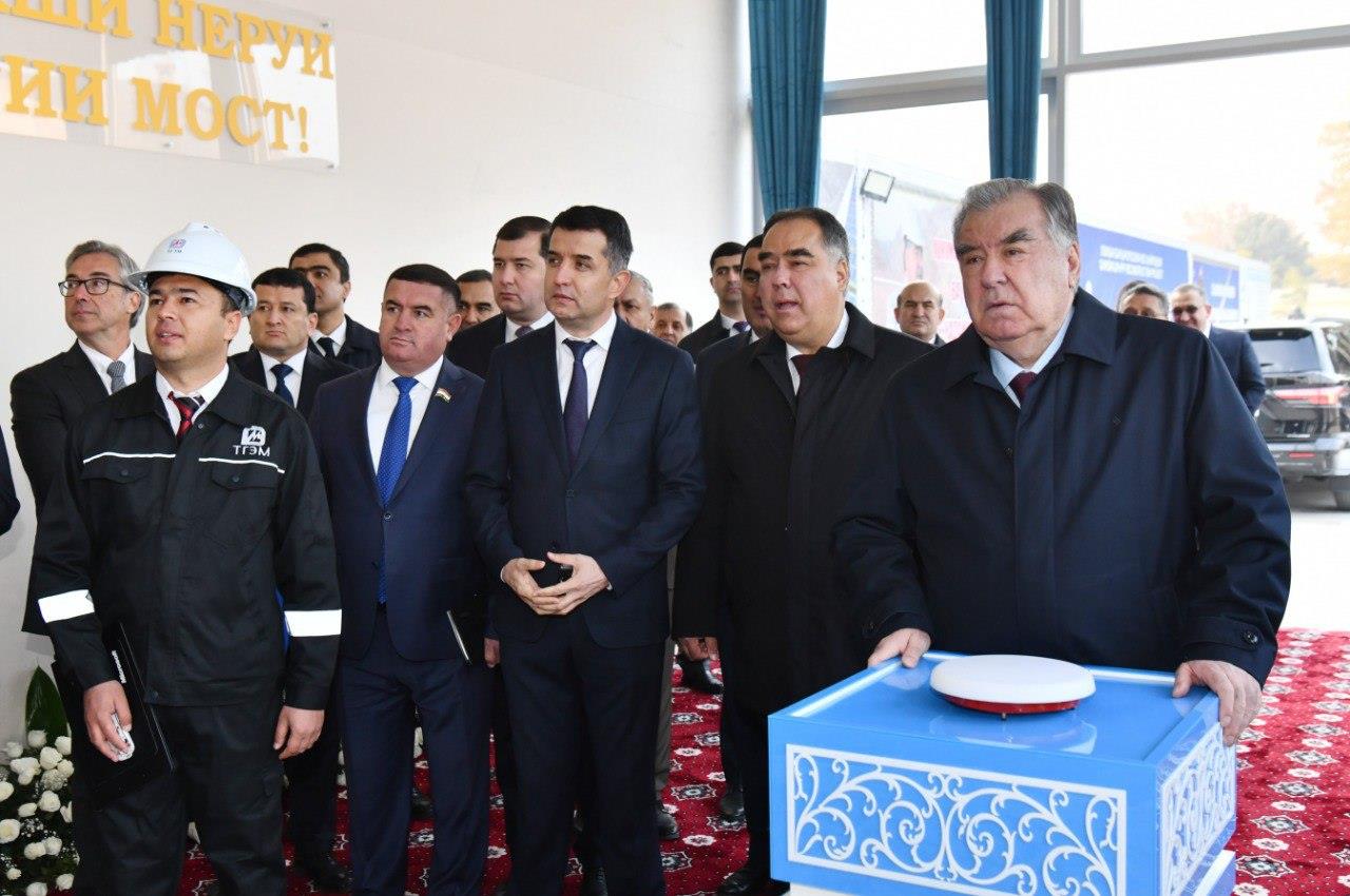 Tajik President Calling For Finishing Touches On Two New Solar Power Plants By 2026